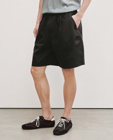 URBAN REVIVO - Quần short nam ngang gối lưng thun 