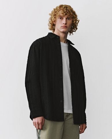  URBAN REVIVO - Áo sơ mi nam tay dài phom rộng 