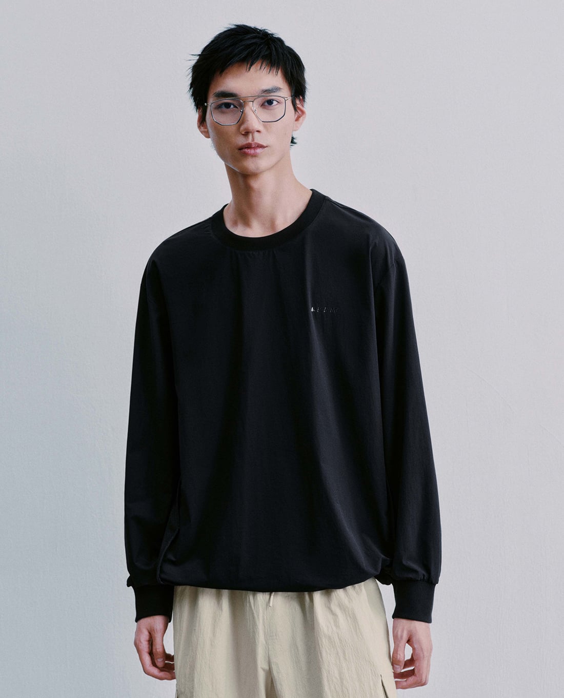 URBAN REVIVO - Áo sweatshirt nam cổ tròn tay dài