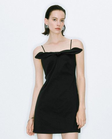  URBAN REVIVO - Đầm hai dây mini phối nơ nữ tính 