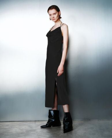  URBAN REVIVO - Đầm hai dây midi xẻ tà 