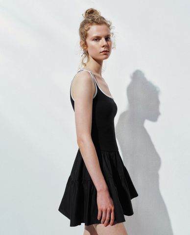  URBAN REVIVO - Đầm sát nách mini cổ vuông viền nơ 