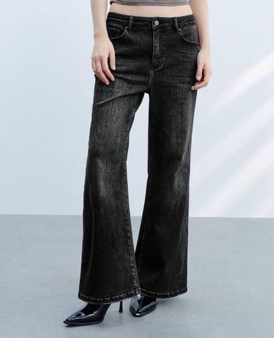  URBAN REVIVO - Quần jeans nữ ống loe wash bạc 