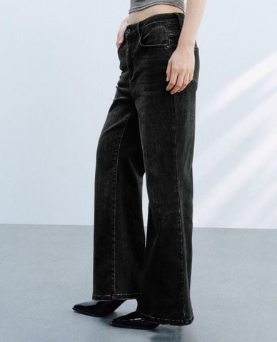  URBAN REVIVO - Quần jeans nữ ống loe wash bạc 