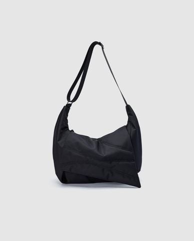  URBAN REVIVO - Túi đeo chéo nam phom chữ nhật cá tính 