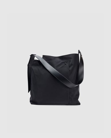  URBAN REVIVO - Túi đeo chéo nam phom chữ nhật 