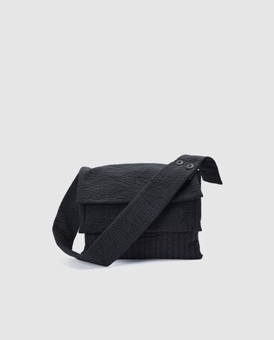  URBAN REVIVO - Túi đeo vai nam phom chữ nhật 