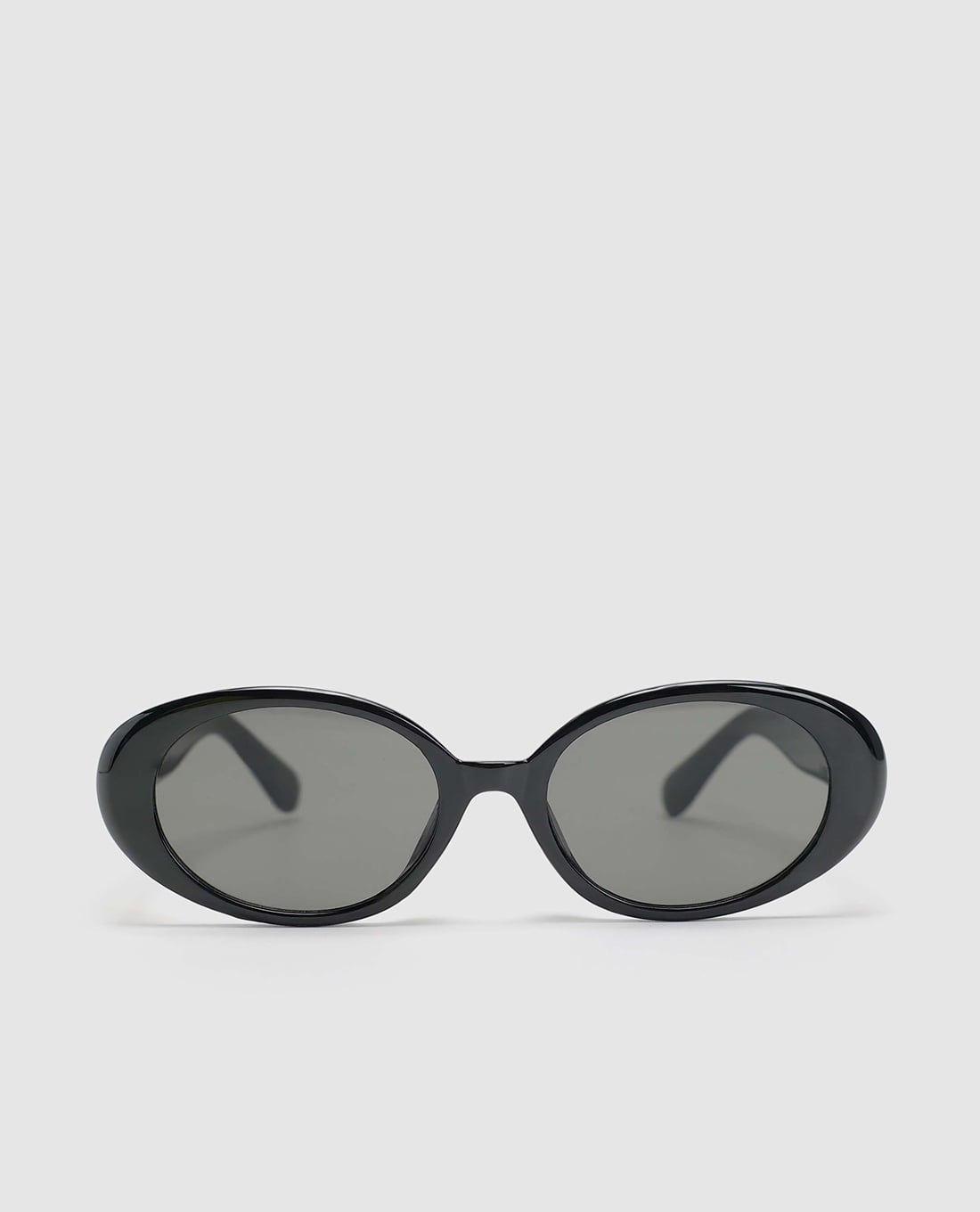 URBAN REVIVO - Kính mát nữ gọng oval cá tính