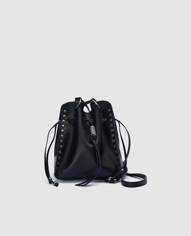  URBAN REVIVO - Túi đeo chéo nữ hình thang phối dây rút 