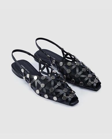  URBAN REVIVO - Giày sandals nữ đế thấp mũi vuông 