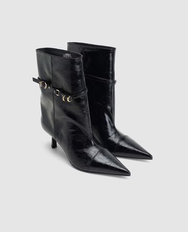  URBAN REVIVO - Giày boots cao gót nữ mũi nhọn đai khóa 
