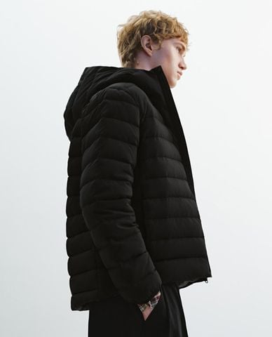  URBAN REVIVO - Áo khoác phao nam cổ cao phối mũ 