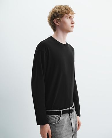  URBAN REVIVO - Áo thun nam cổ tròn tay dài 