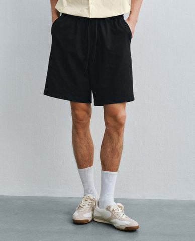  URBAN REVIVO - Quần short nam ống rộng lưng thun dây rút 