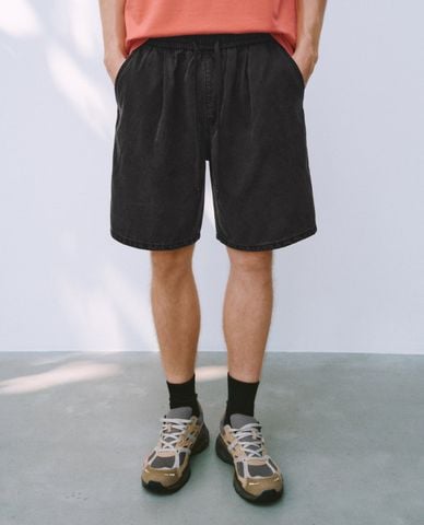  URBAN REVIVO - Quần short jeans nam lưng thun phối dây rút 