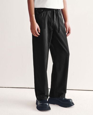  URBAN REVIVO - Quần jeans nam ống rộng phối dây rút 