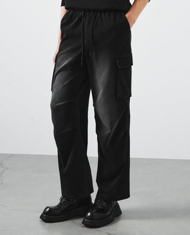  URBAN REVIVO - Quần nam ống đứng lưng thun wash bạc 