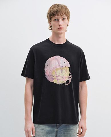  URBAN REVIVO - Áo thun nam cổ tròn tay ngắn in hình 