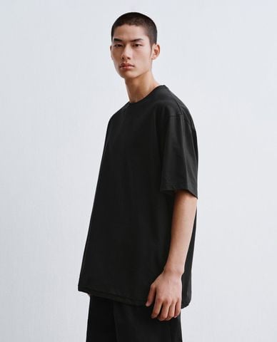  URBAN REVIVO - Áo thun nam cổ tròn tay ngắn 