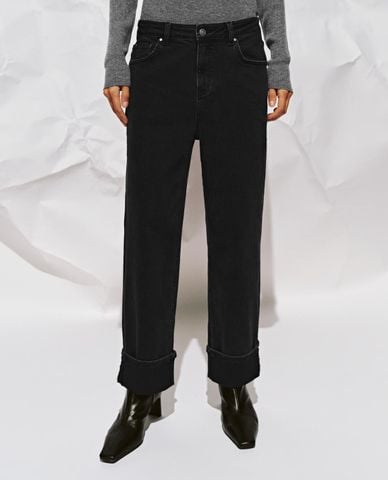  URBAN REVIVO - Quần jeans nữ ống đứng xắn gấu 