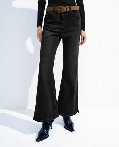  URBAN REVIVO - Quần jeans nữ ống loe phối thắt lưng 