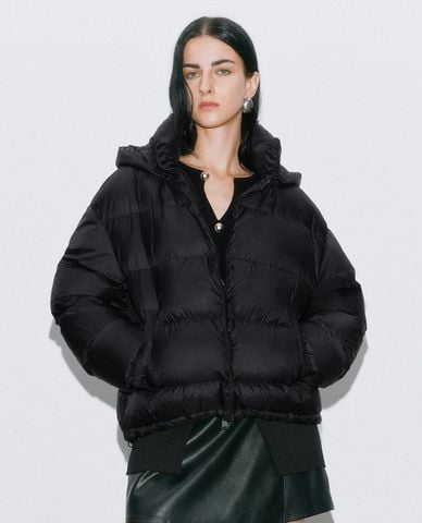  URBAN REVIVO - Áo khoác phao nữ tay dài phối mũ 