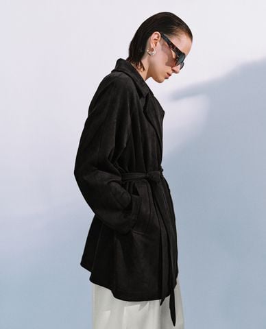  URBAN REVIVO - Áo khoác măng tô nữ dáng ngắn thắt eo 