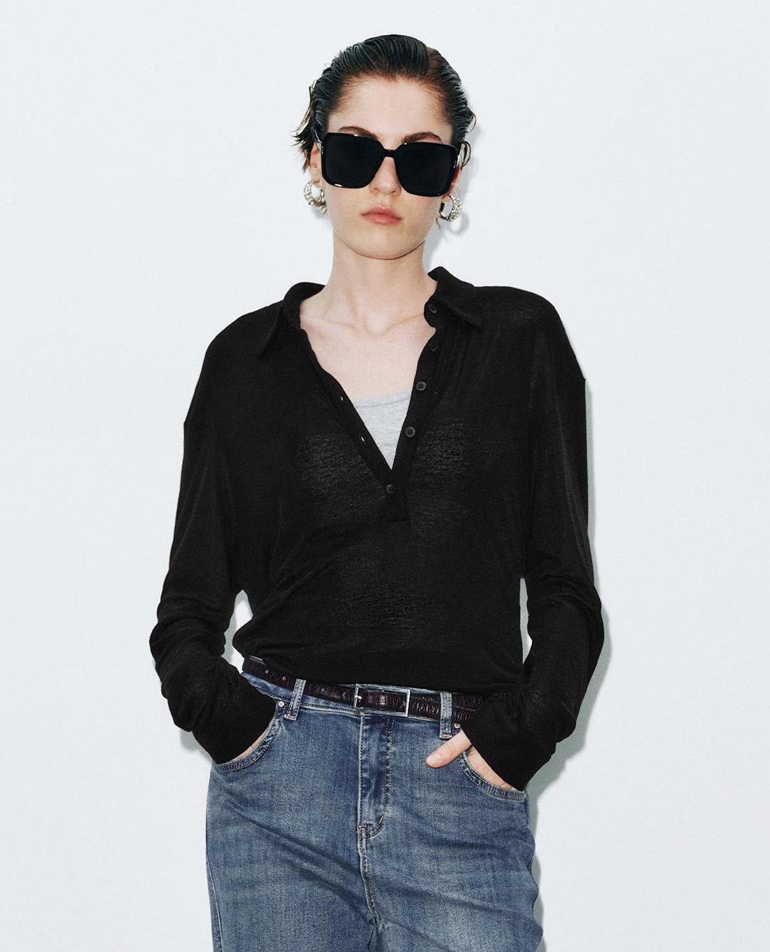 URBAN REVIVO - Áo polo nữ cổ bẻ tay dài xuyên thấu