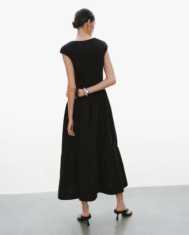  URBAN REVIVO - Đầm midi cổ V tay ngắn dáng xòe 