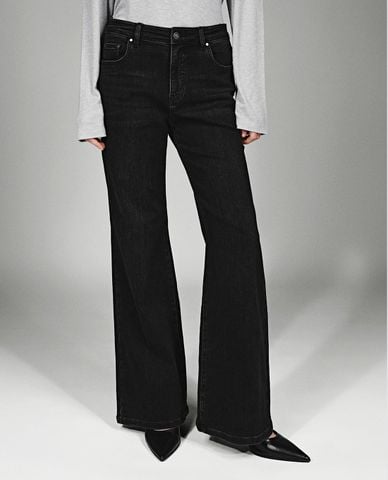  URBAN REVIVO - Quần jeans nữ ống loe phối túi 