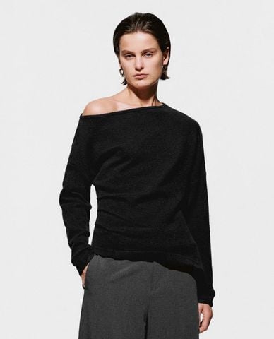  URBAN REVIVO - Áo kiểu nữ tay dài lệch vai nhún eo 