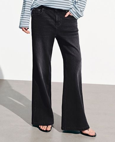  URBAN REVIVO - Quần jeans nữ ống loe cạp cao 