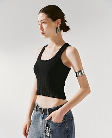  URBAN REVIVO - Áo ba lỗ nữ dệt kim phom croptop 