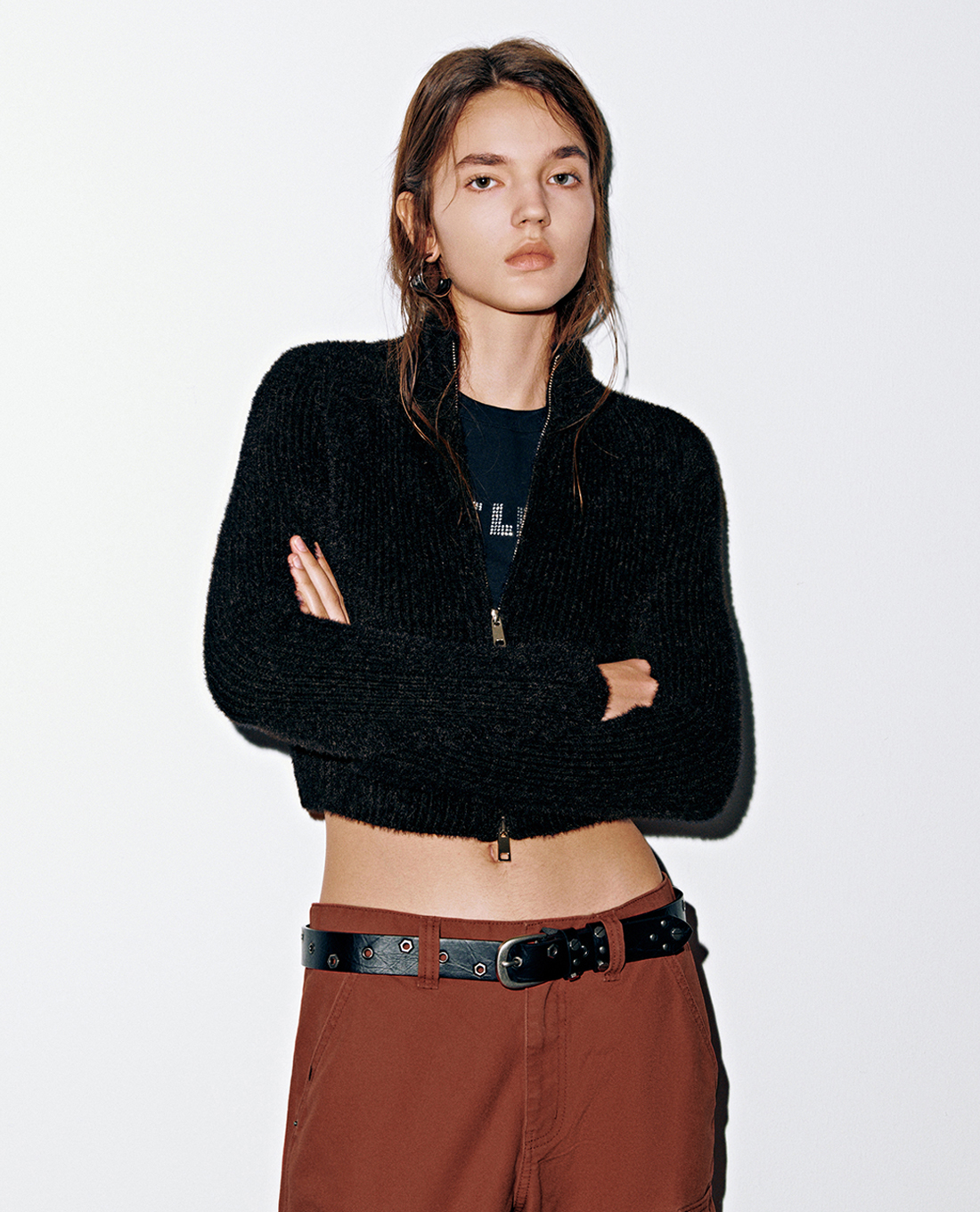 URBAN REVIVO - Áo khoác cardigan nữ cổ cao phom croptop