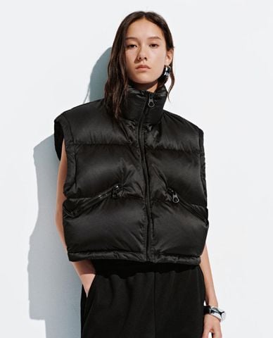  URBAN REVIVO - Áo khoác phao nữ cổ cao phom croptop 