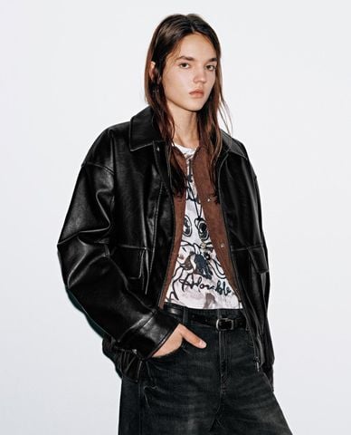  URBAN REVIVO - Áo khoác bomber nữ cổ bẻ phối túi hộp 