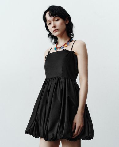  URBAN REVIVO - Đầm hai dây mini dáng phồng 