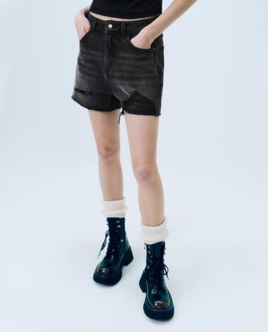  URBAN REVIVO - Quần short jeans nữ rách gối 