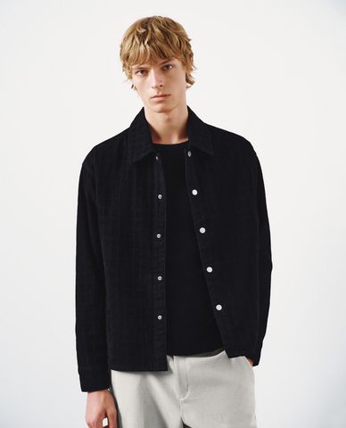  URBAN REVIVO - Áo khoác sơ mi nam cổ bẻ tay dài kẻ caro 