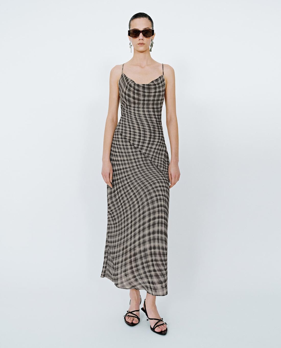 URBAN REVIVO - Đầm hai dây midi cổ đổ