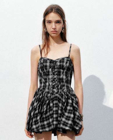  URBAN REVIVO - Đầm hai dây mini kẻ caro 