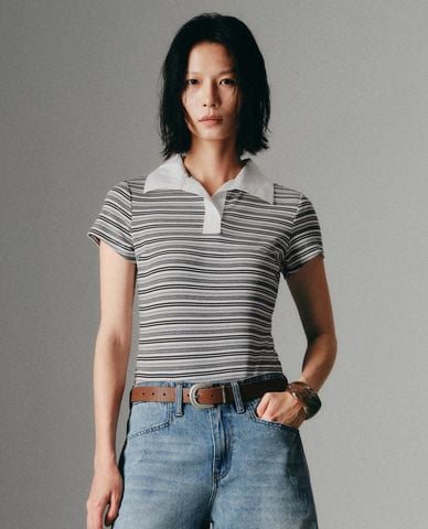  URBAN REVIVO - Áo polo nữ cổ bẻ tay ngắn phối sọc 