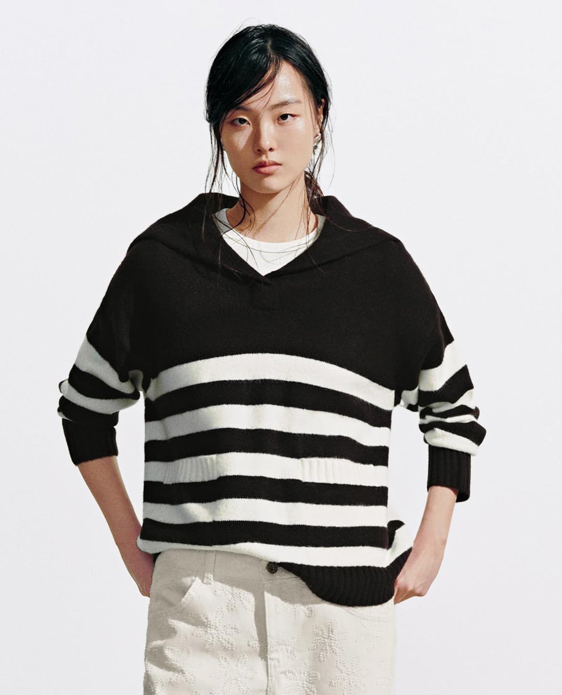 URBAN REVIVO - Áo dệt kim nữ cổ thủy thủ tay dài