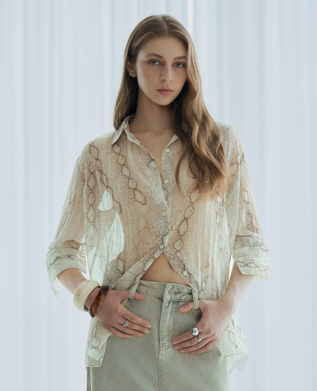 DEZUS - Áo sơ mi nữ cổ bẻ tay dài xuyên thấu Samdy