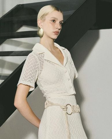  DEZUS - Áo sơ mi nữ cổ bẻ tay ngắn phối ren Berlin 