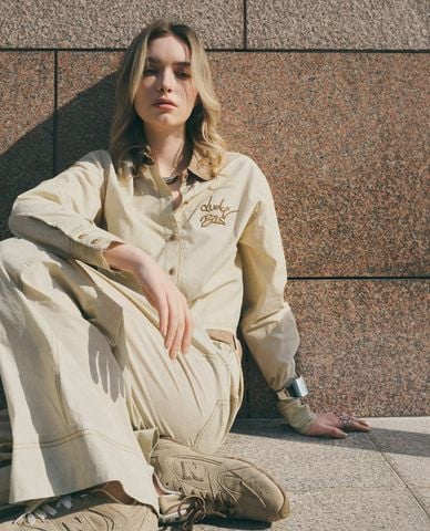  DEZUS - Áo sơ mi nữ cổ bẻ tay dài thêu chữ Shaine 