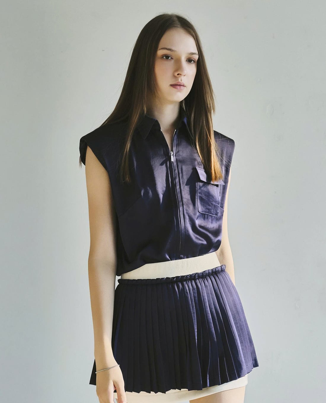 DEZUS - Áo sát nách nữ cổ bẻ phối túi hộp Lanin