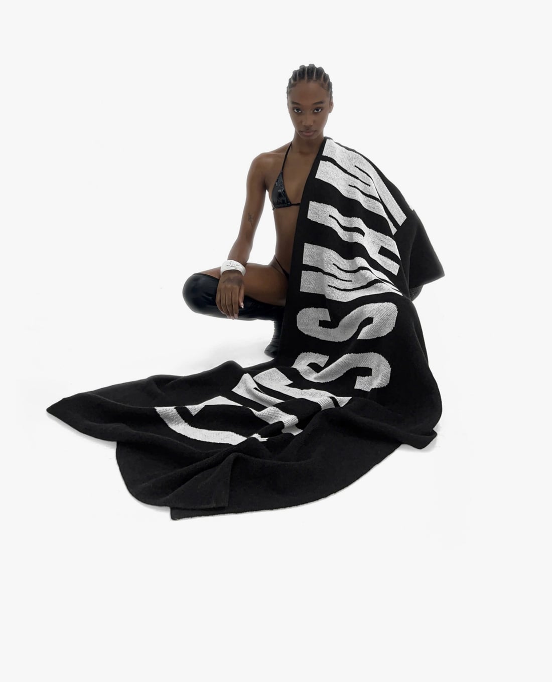 STRESSMAMA - Khăn choàng unisex chữ nhật in logo