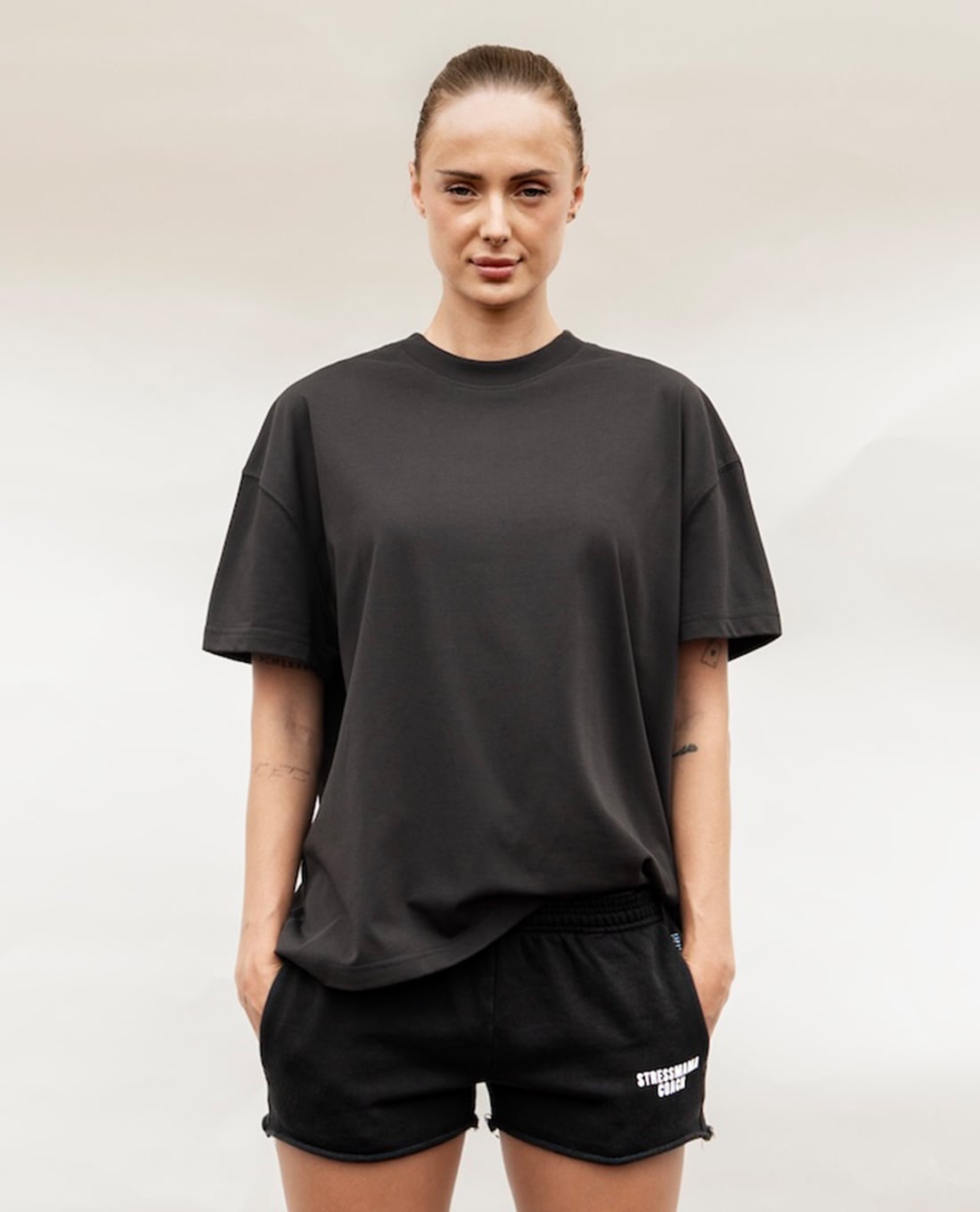 STRESSMAMA - Áo thun unisex cổ tròn tay ngắn Coach V2