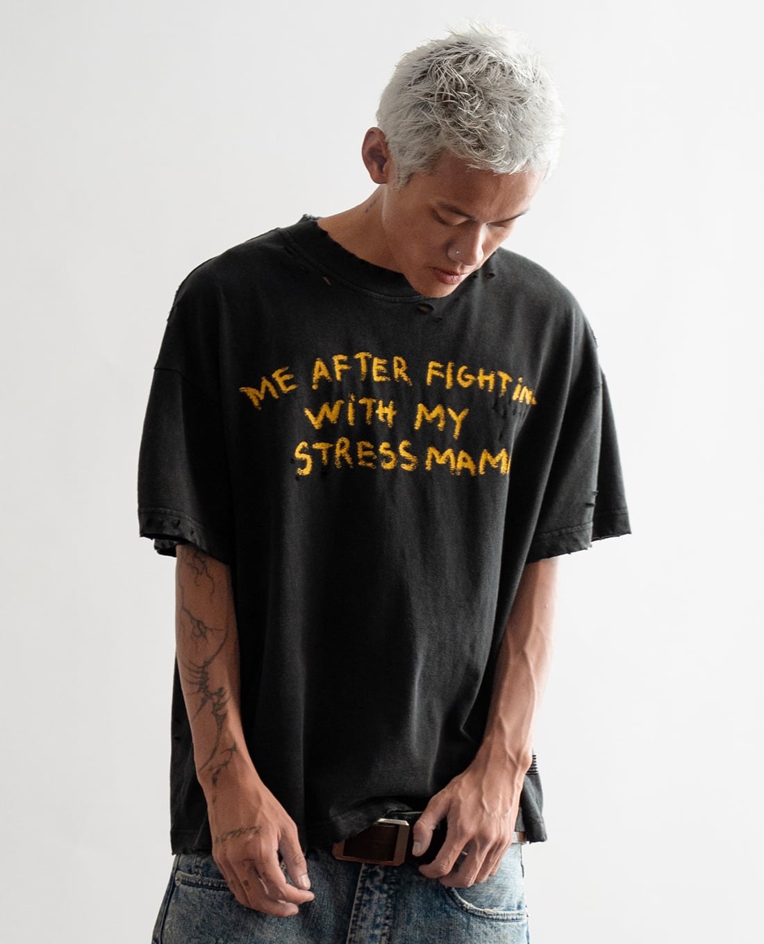 STRESSMAMA - Áo thun unisex cổ tròn tay ngắn in chữ Thunder